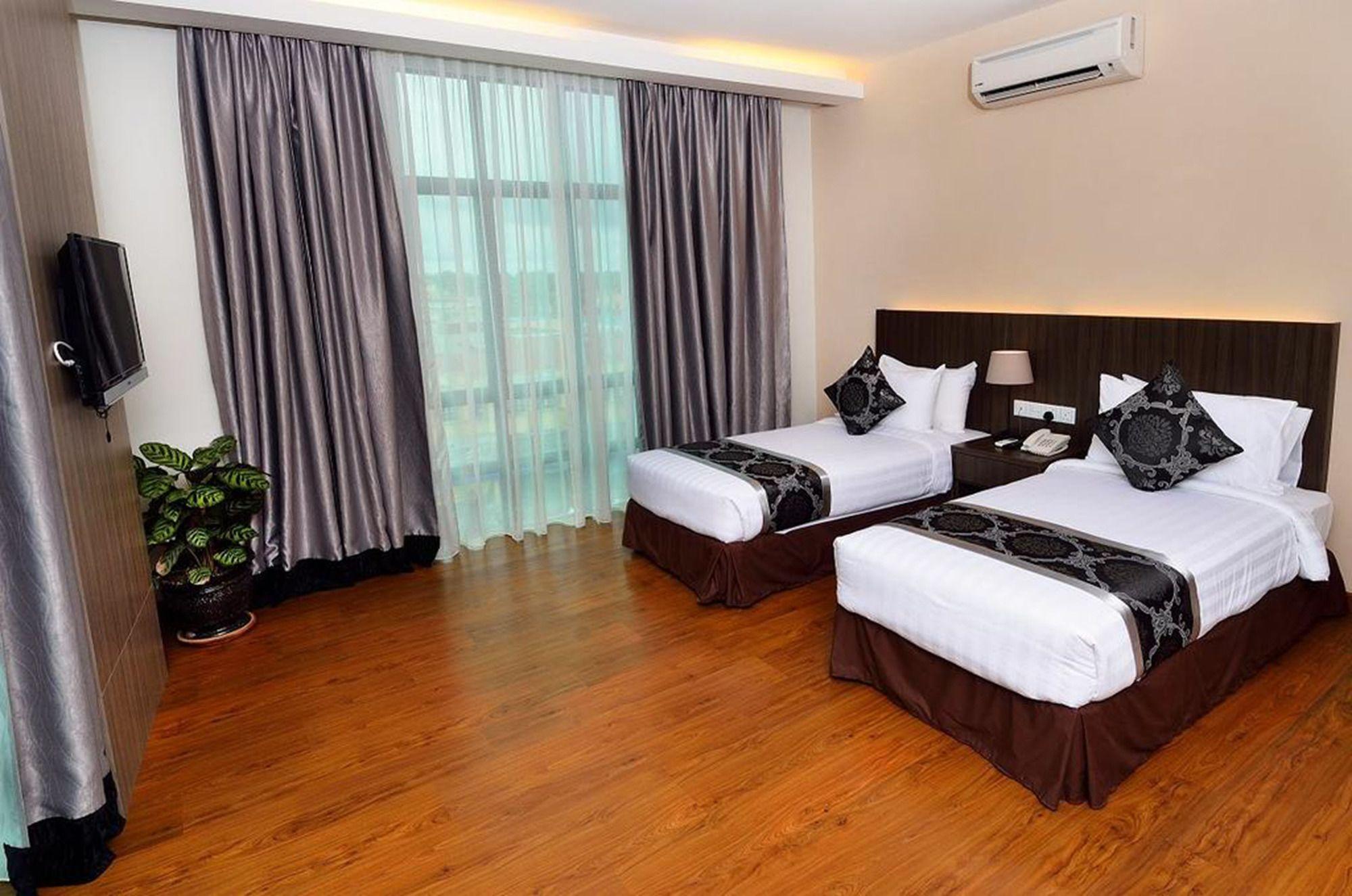 Holiday Villa Hotel & Suites Kota Bharu - Wakaf Che Yeh, Night Market Bagian luar foto