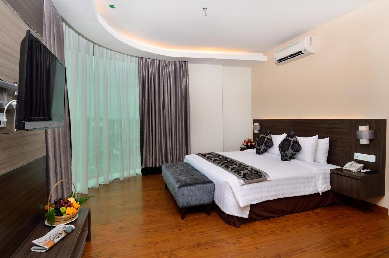 Holiday Villa Hotel & Suites Kota Bharu - Wakaf Che Yeh, Night Market Bagian luar foto